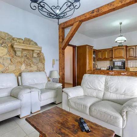 Stunning 4br With Huge Terrace In Kappara By 360 Estates Willa
