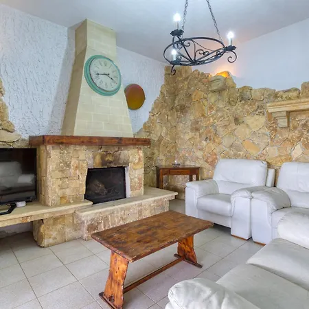Stunning 4br With Huge Terrace In Kappara By 360 Estates Villa