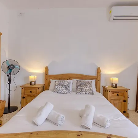 Villa Stunning 4br With Huge Terrace In Kappara By 360 Estates *